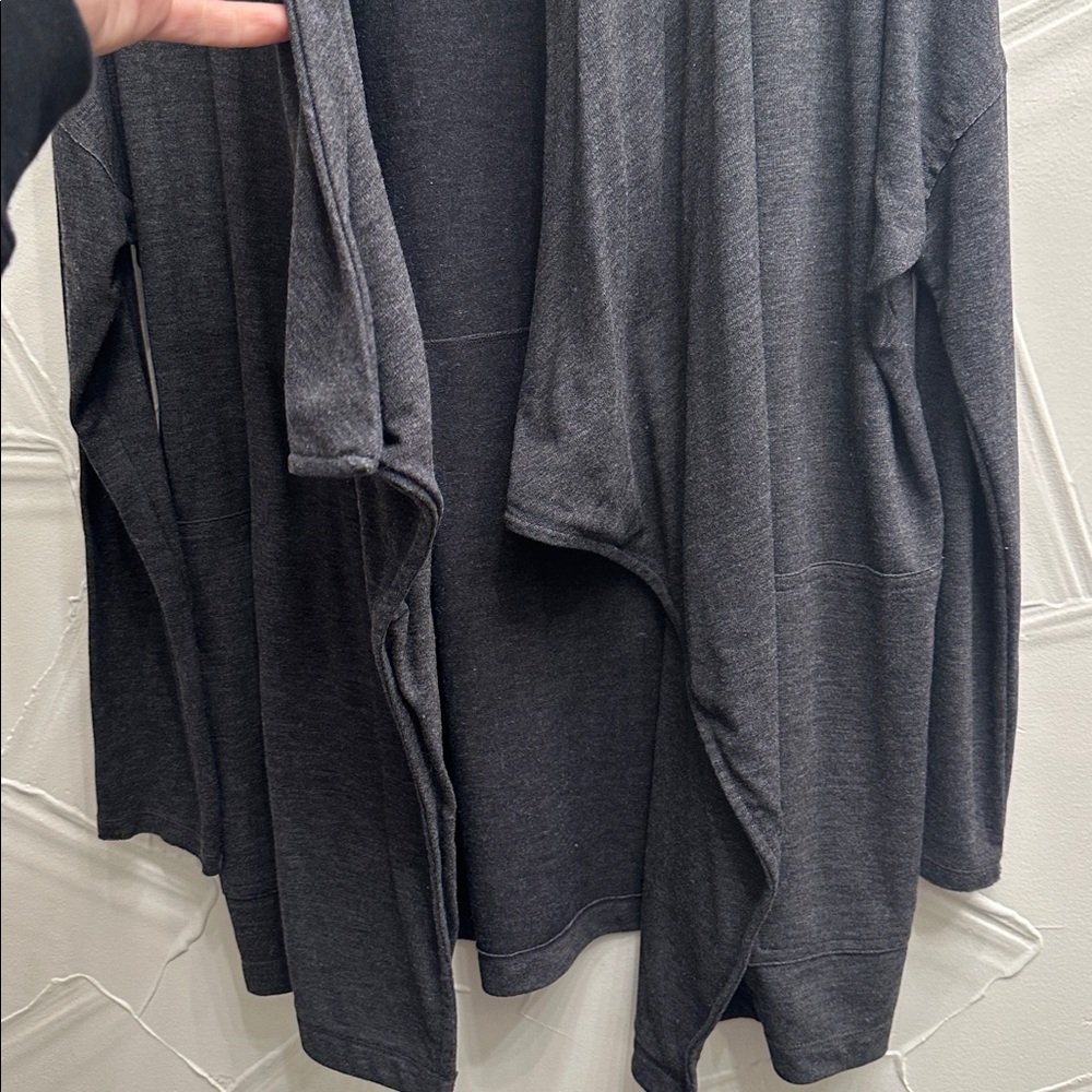 Calvin Klein cardigan - Picture 3 of 4